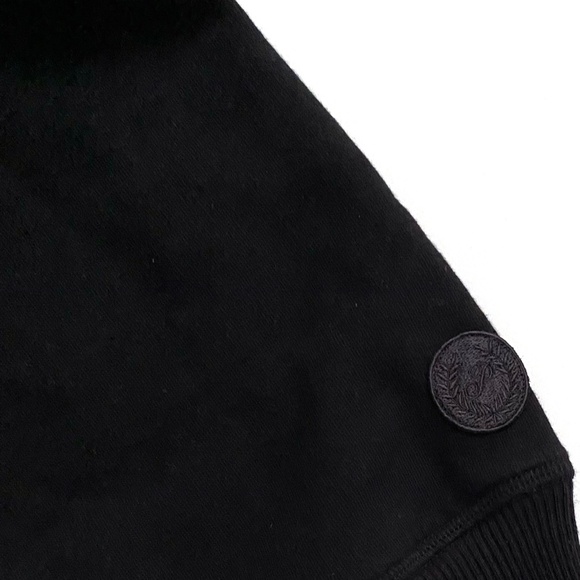 PINK Victoria's Secret Sweater V Neck Pull Over Black Patch Cropped Nwt - Picture 3 of 4